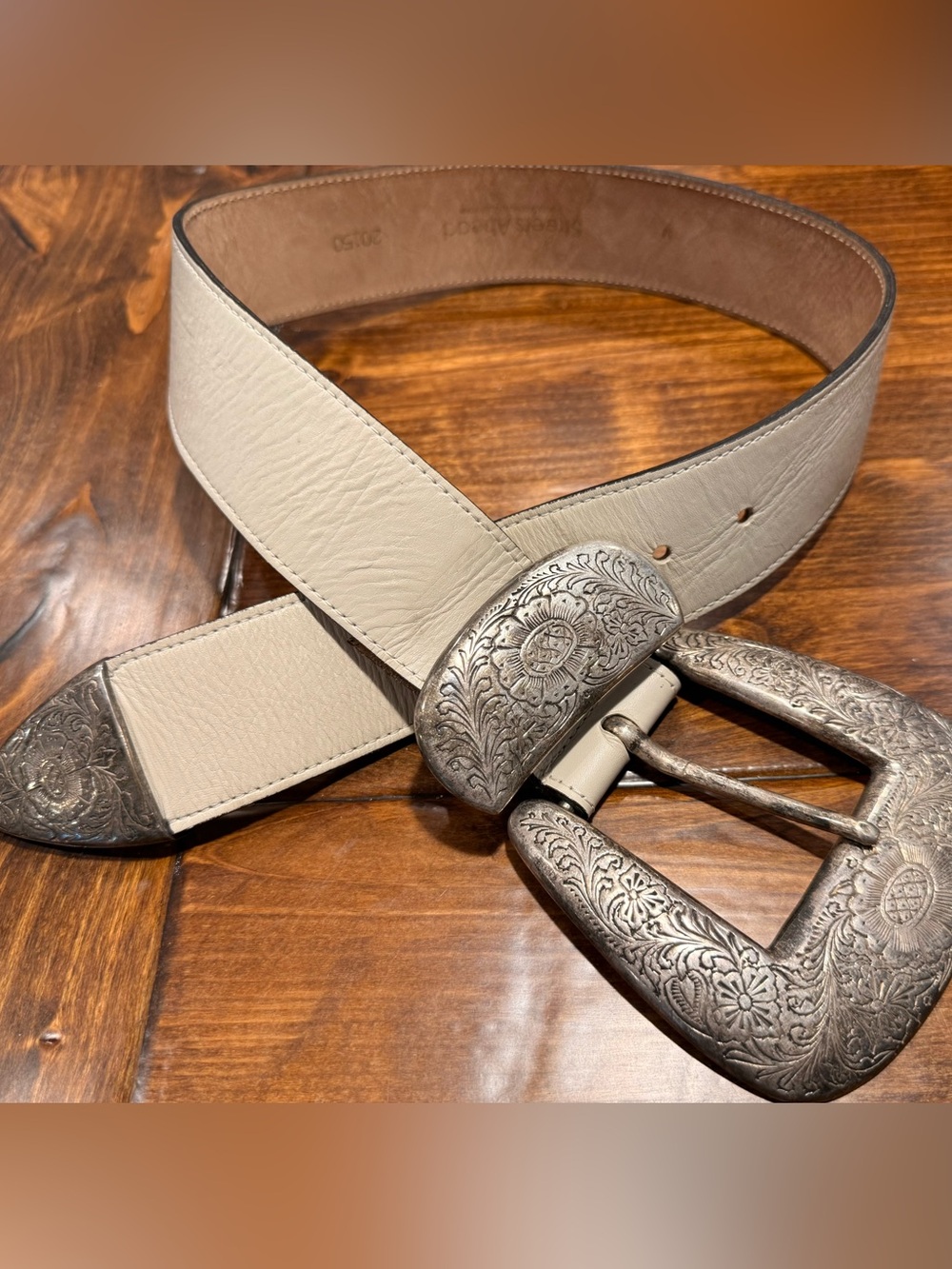 GORGEOUS!!π₯ STREETS AHEAD IVORY 2" LEATHER BRASS/SILVER PLATE BELT SIZE M - Picture 2 of 10